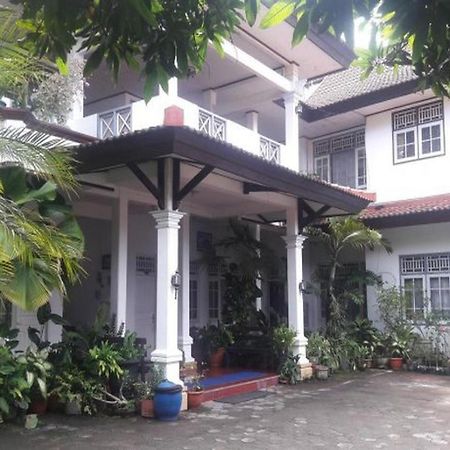 Hotel Airlangga マタラム エクステリア 写真