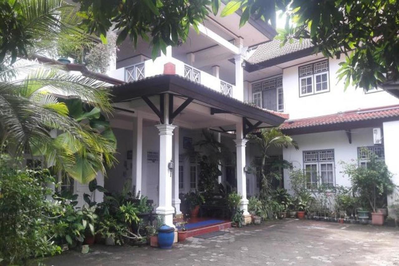 Hotel Airlangga マタラム エクステリア 写真