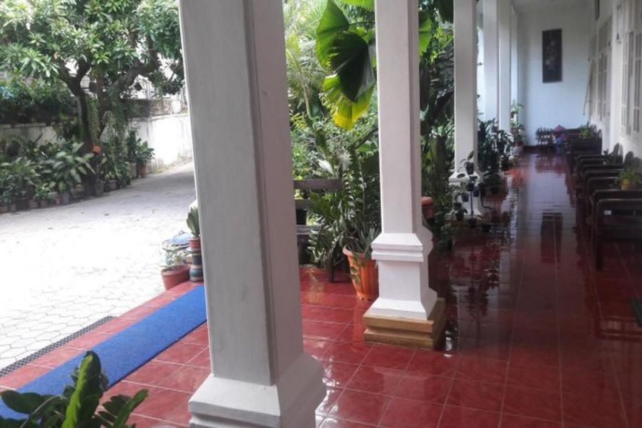 Hotel Airlangga マタラム エクステリア 写真