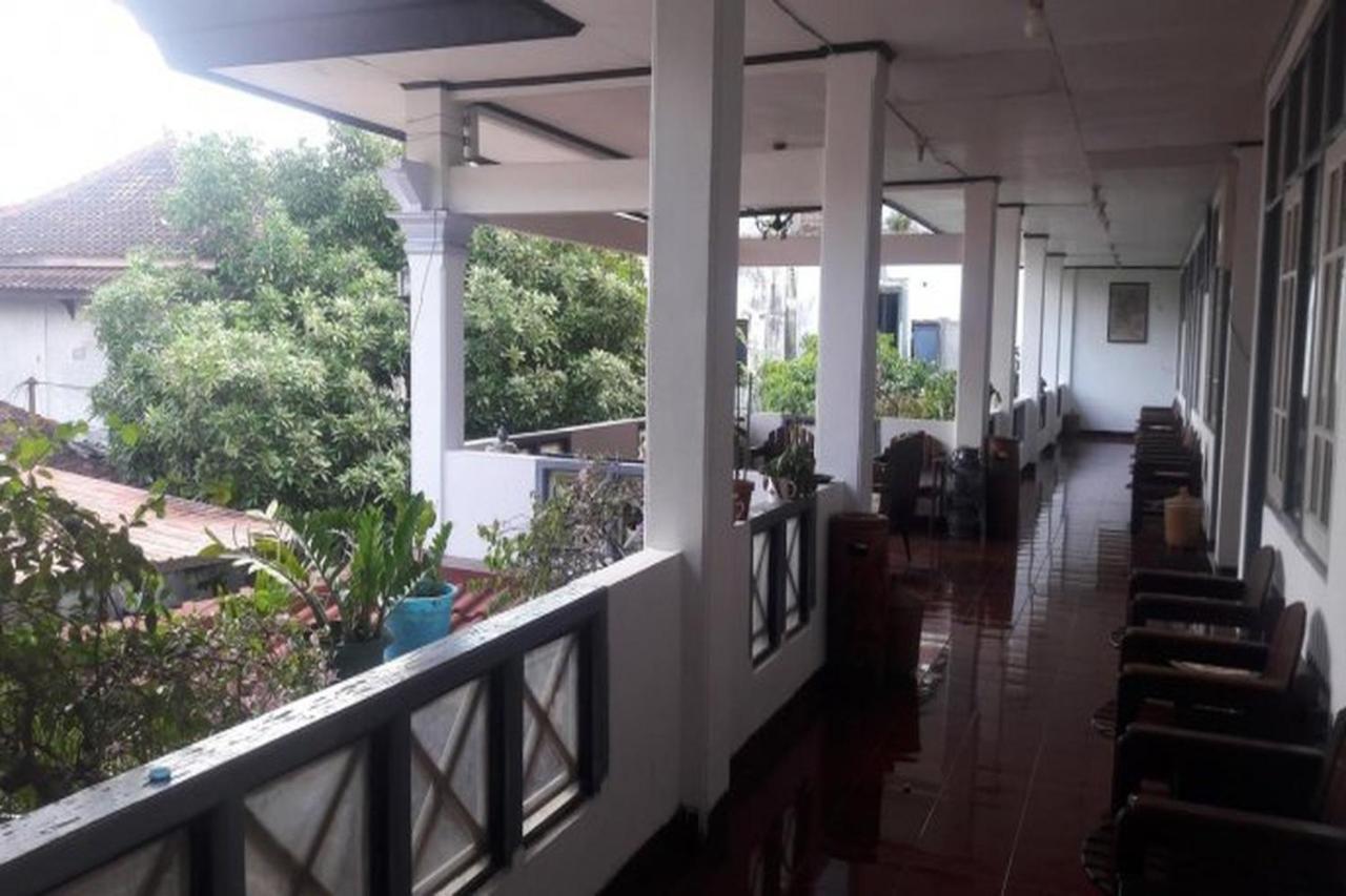 Hotel Airlangga マタラム エクステリア 写真