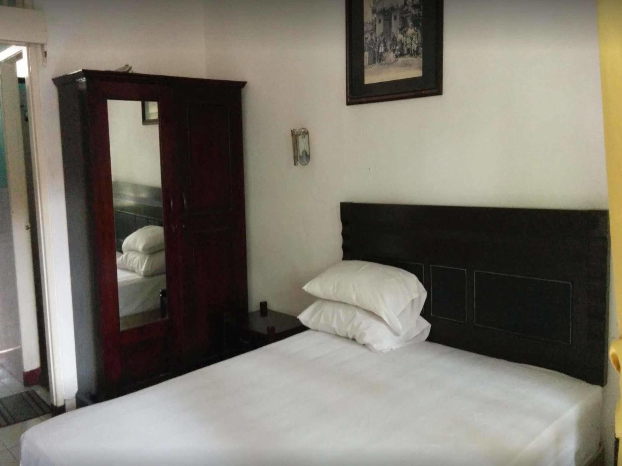 Hotel Airlangga マタラム エクステリア 写真